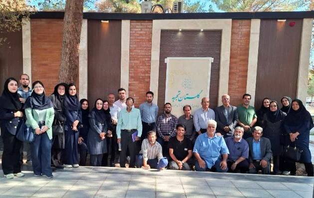 میزبانی کتابخانه‌های عمومی رفسنجان و سیرجان از برنامه‌های فرهنگی ویژه سالمندان