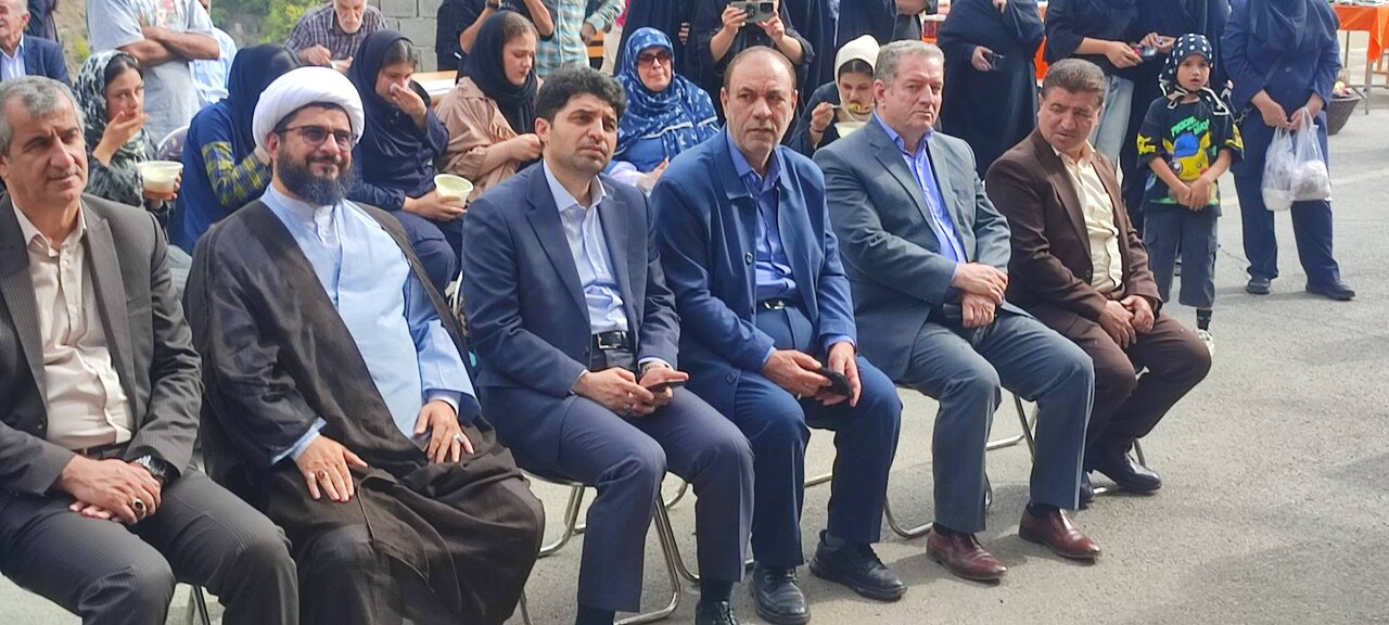 نمایشگاه کسب و کارهای خانگی در کتابخانه عمومی شهدای کیگا