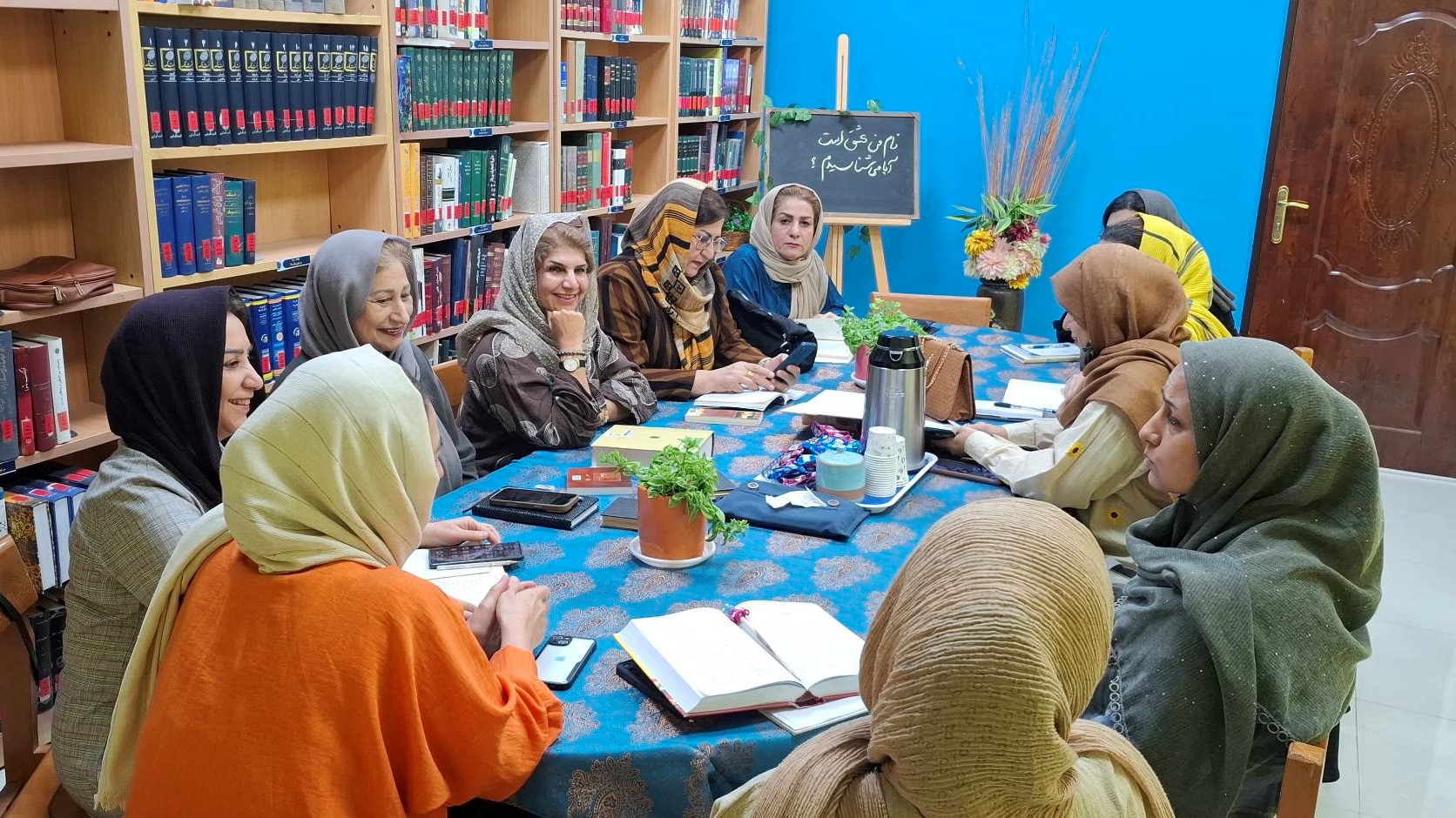 «شبی با غزلیات حسین منزوی» در کتابخانه عمومی امیرکبیر بندر ماهشهر برگزار شد
