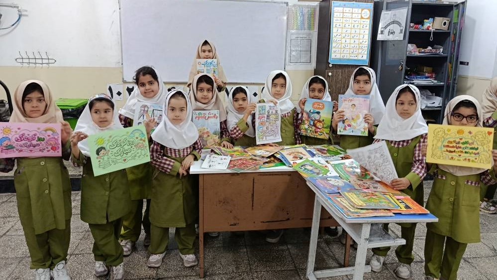 برنامه‌های کتاب‌محور برای دانش‌آموزان دبستان دخترانه رضوان برگزار شد