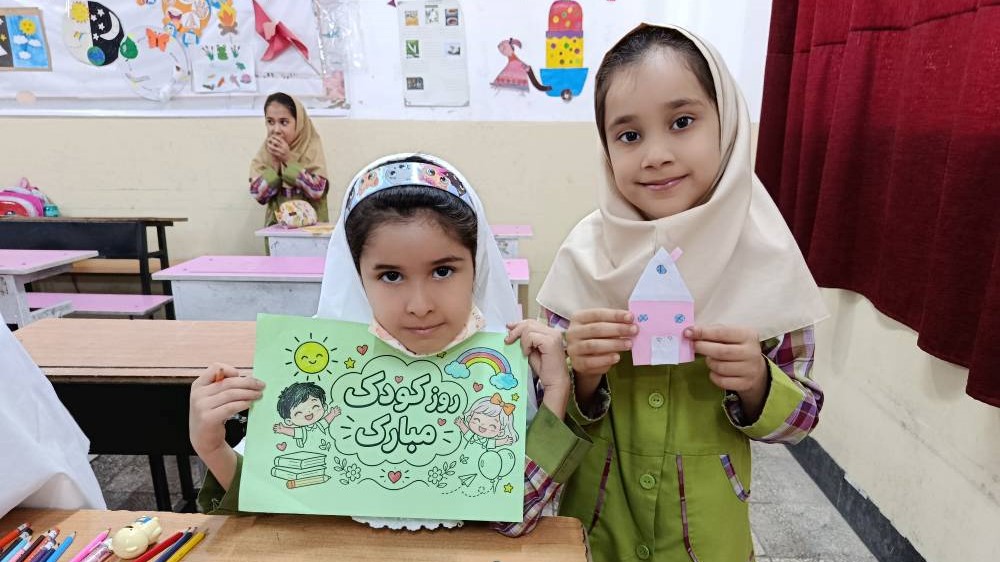 برنامههای کتابمحور برای دانشآموزان دبستان دخترانه رضوان برگزار شد