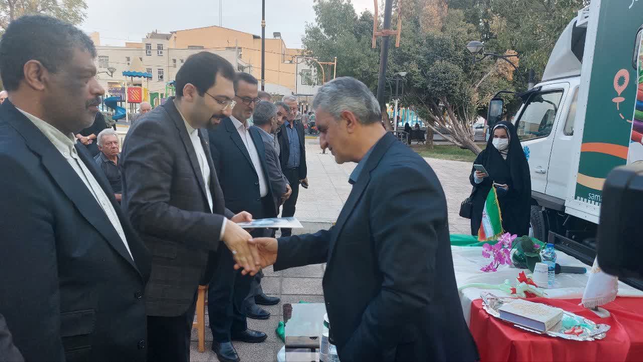 نخستین کتابخانه سیار شهرستان گرمسار به بهره‌برداری رسید