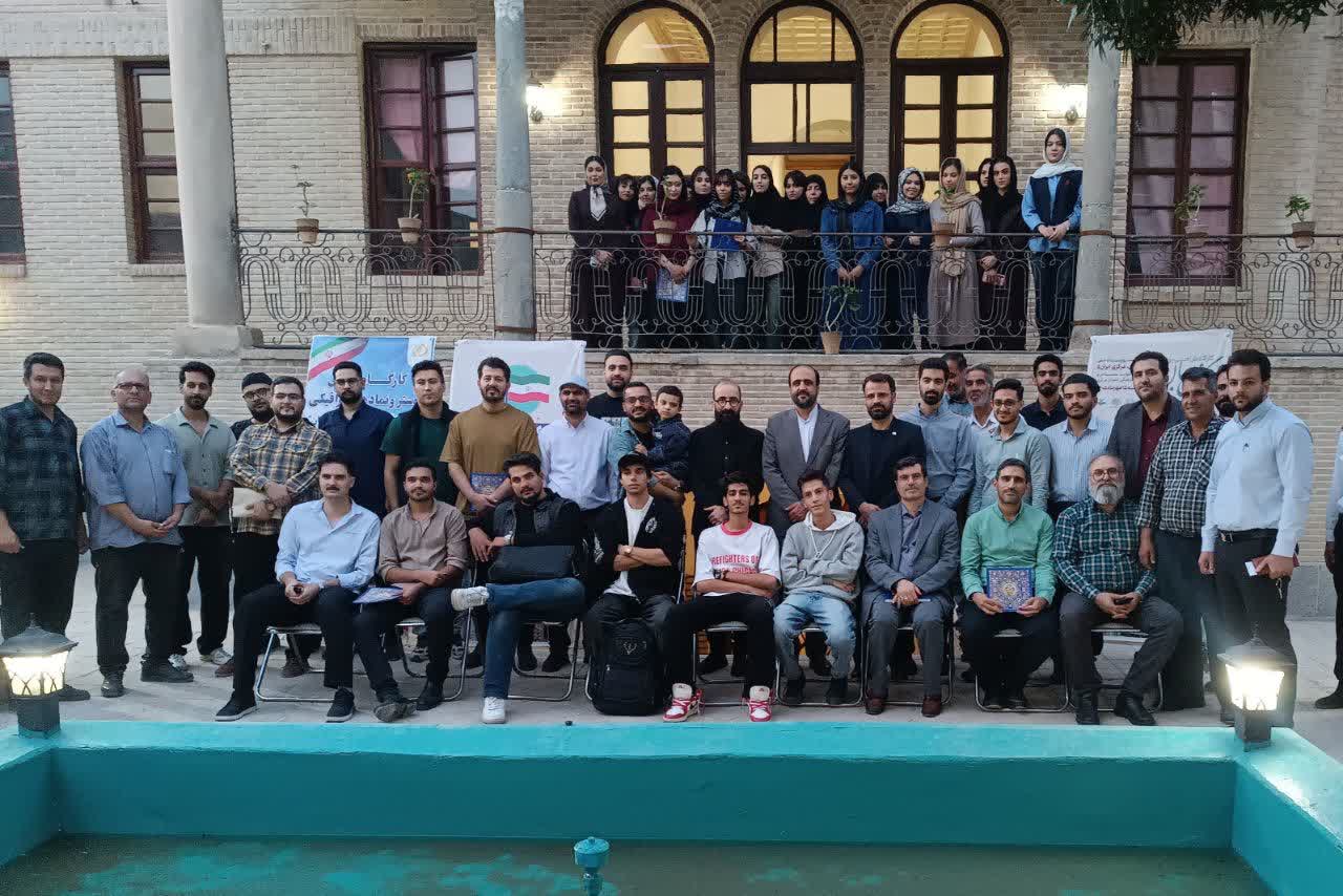 درخشش روابط عمومی کتابخانههای عمومی استان مرکزی در رویداد هنری «مرکزیِ جان»