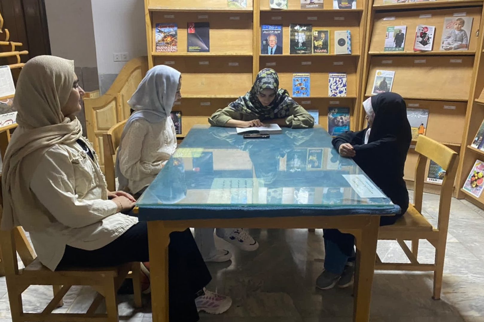 برگزاری نشستهای کتابمحور در کتابخانه علامه طباطبایی شهر محلات