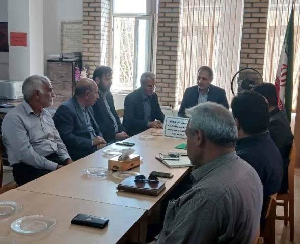 بررسی راهکارهای توسعه کتابخوانی در مناطق روستایی شهرستان آرادان
