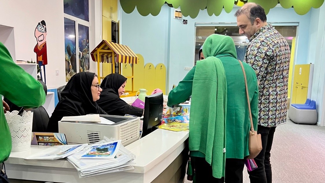 «ماجراجویی در سرزمین کتاب»؛ پیوند نسل نو با دنیای قصهها در کتابخانه مرکزی خوزستان