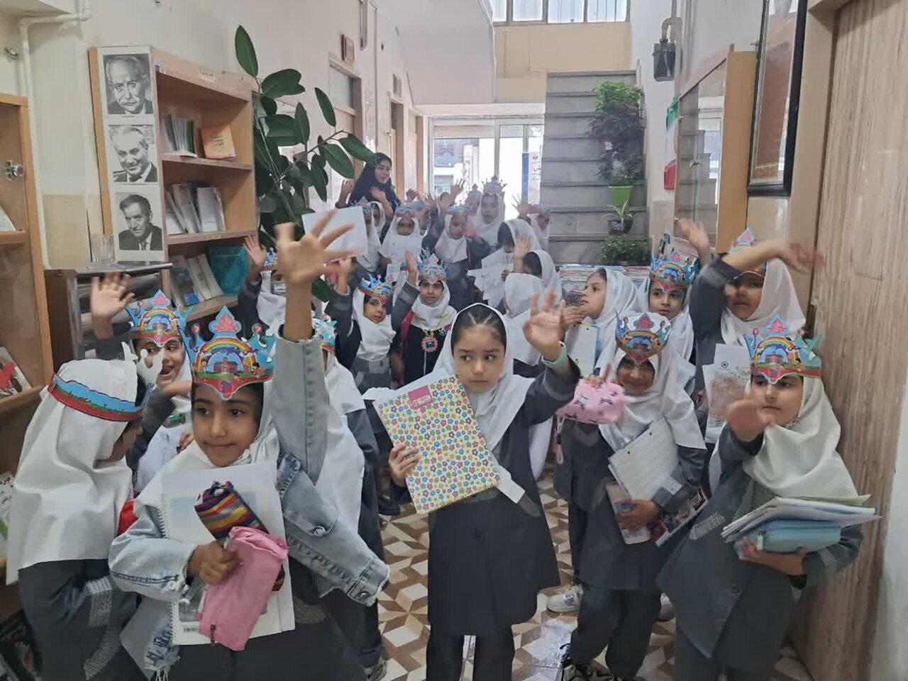 جشن روز کودک در کتابخانه عمومی دانشوران داران شهرستان فریدن برگزار شد
