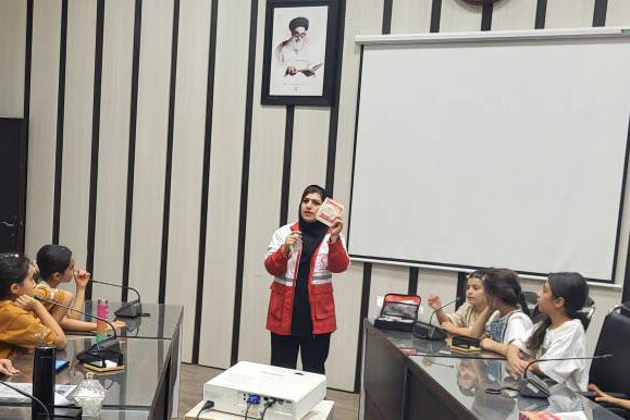 کارگاه آموزشی آشنایی با اورژانس و فوریت‌های پزشکی برگزار شد