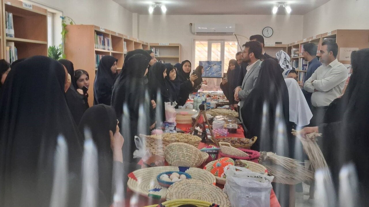 برپایی نمایشگاه توانمندی‌های روستایی و عشایری در روستای صلیعه