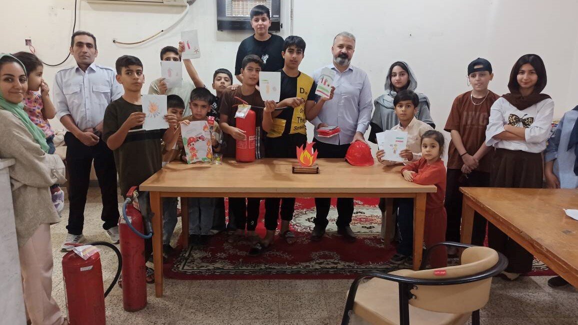 آموزش اصول ایمنی به کودکان و نوجوانان در کارگاه «قهرمان شهر من»