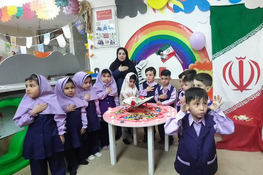 برنامههای فرهنگی و آموزشی ویژه کودکان در کتابخانه سلمان ساوجی ساوه