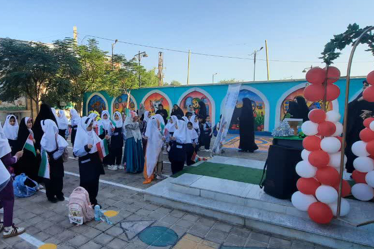 برنامههای فرهنگی و آموزشی ویژه کودکان در کتابخانه سلمان ساوجی ساوه