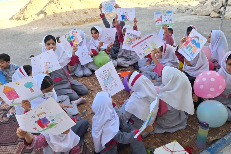 «کوله‌کتاب» کتابخانه بنه‌گز به روستای باغ خلیفه رسید