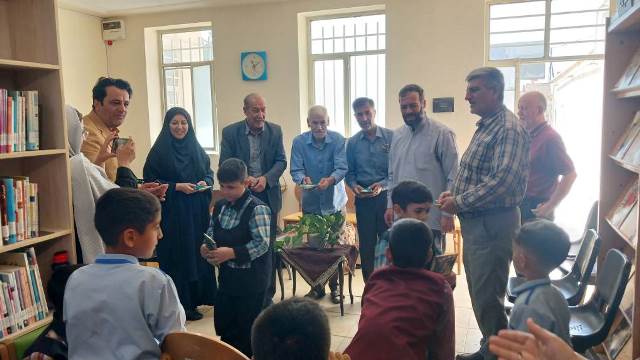 ویژه‌برنامه هفته ملی کودک و روز روستا و عشایر در کتابخانه عمومی شهید طوسی روستای جزن