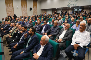 آیین بزرگداشت شاعر وارسته کمال‌الدین محمد وحشی بافقی درکتابخانه مرکزی یزد برگزار شد