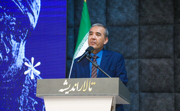 آیین بزرگداشت شاعر وارسته کمال‌الدین محمد وحشی بافقی درکتابخانه مرکزی یزد برگزار شد