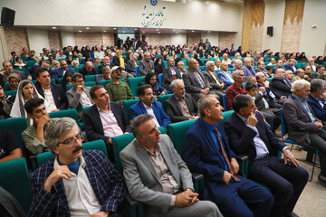 آیین بزرگداشت شاعر وارسته کمال‌الدین محمد وحشی بافقی درکتابخانه مرکزی یزد برگزار شد