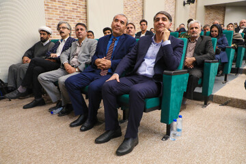 آیین بزرگداشت شاعر وارسته کمال‌الدین محمد وحشی بافقی درکتابخانه مرکزی یزد برگزار شد