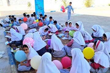 «کوله‌کتاب» کتابخانه بنه‌گز به روستای باغ خلیفه رسید