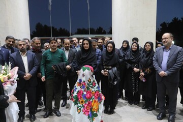بازدید دبیرکل و مدیران نهاد کتابخانه‌های عمومی کشور از کتابخانه مرکزی تبریز