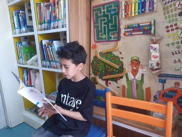 وقتی کتاب به دیدار کودکان آمد؛ قاب‌هایی از حضور کتابخانه سیار اداره کل کتابخانه های عمومی استان تهران درششمین نمایشگاه توانمندی‌های روستایی و عشایری