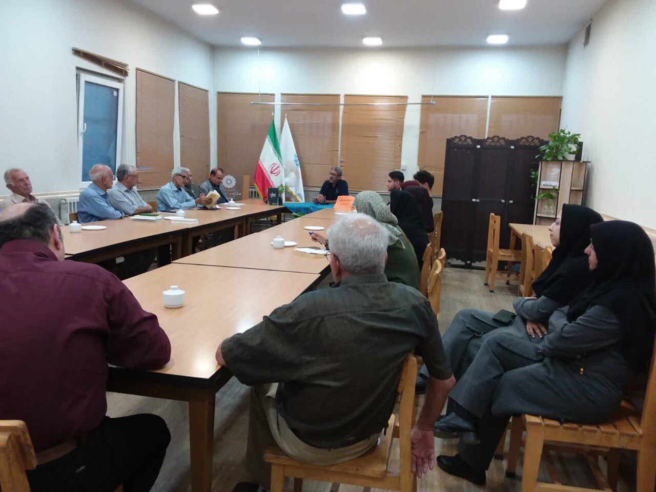 کتاب «ایران بین دو انقلاب» بررسی شد