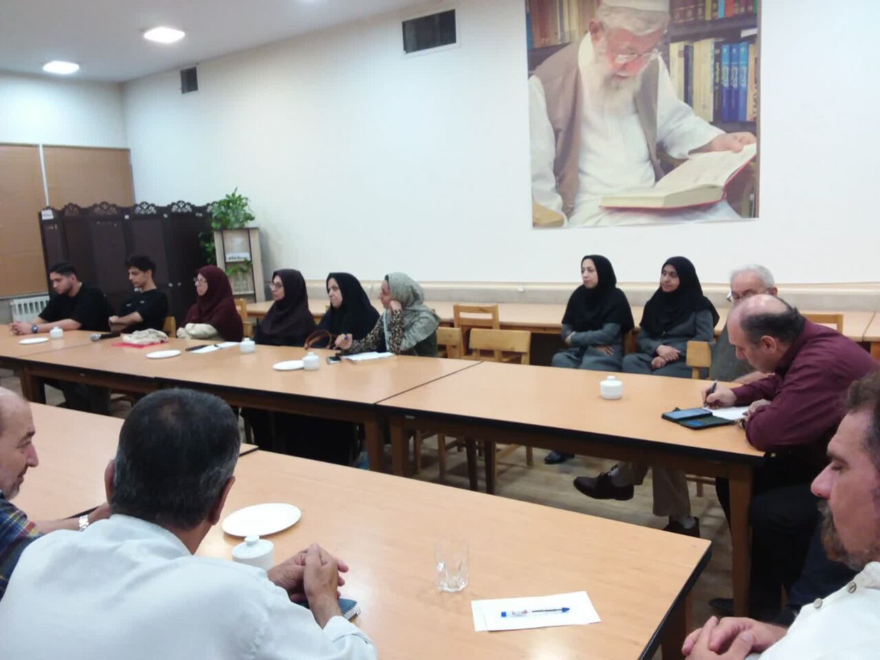 کتاب «ایران بین دو انقلاب» بررسی شد