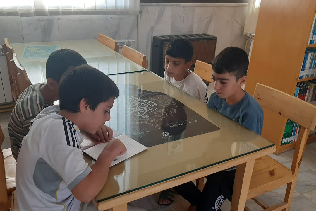 ترویج مطالعه و گفت‌وگوی کتاب‌محور در کتابخانه‌های عمومی استان مرکزی
