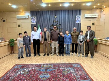 تجلیل از برگزیدگان مسابقه کتابخوانی کودک و نوجوان در مریوان