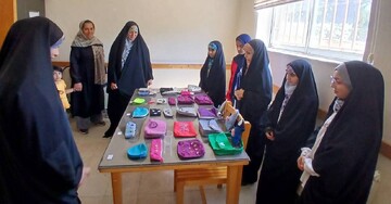 نمایشگاه آثار نمددوزی و بازی‌های بومی و محلی در نوشهر