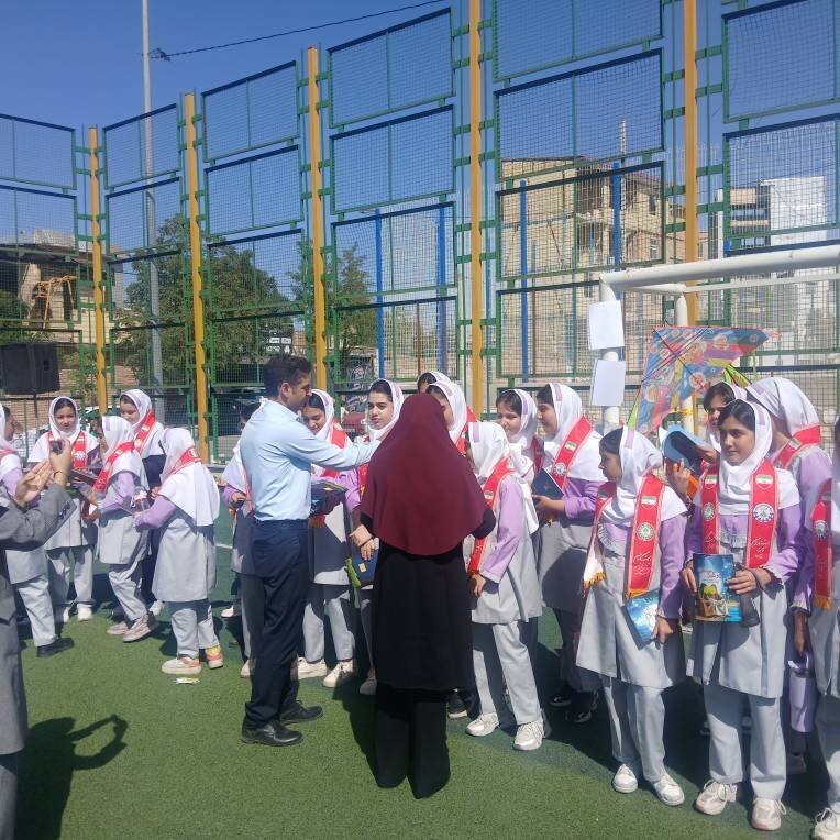 برگزاری برنامه‌های فرهنگی هفته ملی کودک با مشارکت اداره کتابخانه‌های شهرستان الیگودرز