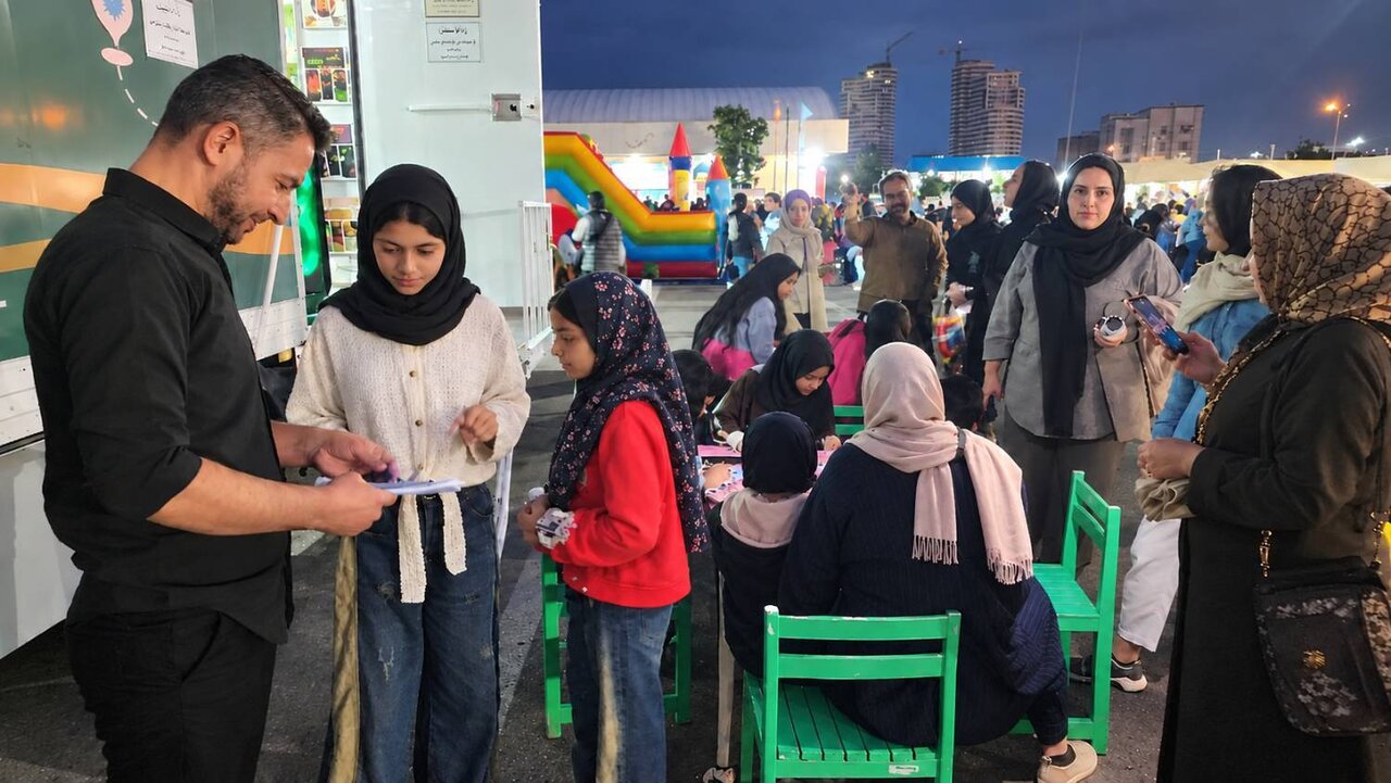 حضور کتابخانه سیار استان قزوین در جشن بزرگ کودکان «هفتسنگ»