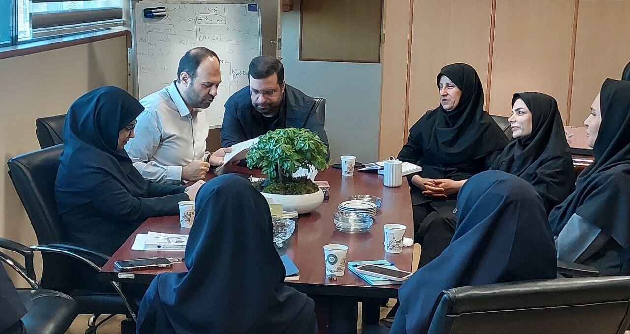 نخستین دورهمی «قرار کتابخوانی» در اداره‌کل کتابخانه‌های عمومی استان تهران