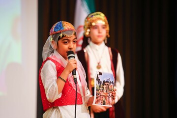 برگزاری ویژه برنامه «سخن عشق» در کتابخانه شهید آیت الله خامنه ای استان قم
