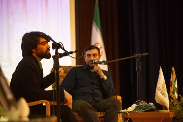 برگزاری ویژه برنامه «سخن عشق» در کتابخانه شهید آیت الله خامنه ای استان قم