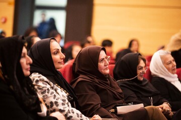 برگزاری ویژه برنامه «سخن عشق» در کتابخانه شهید آیت الله خامنه ای استان قم