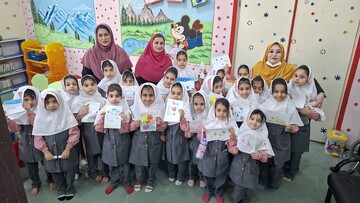 بازدید نوآموزان و دانش‌آموزان دبستان مهر پردیس از کتابخانه شهیدان نجاریان بابل