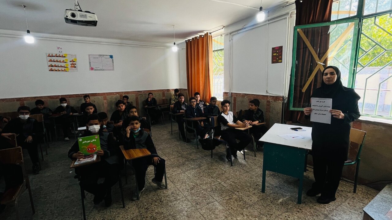 گسترش پویش «مهر کتاب» در مدارس بخش زاغه؛ از قصهخوانی تا ترویج فرهنگ مطالعه