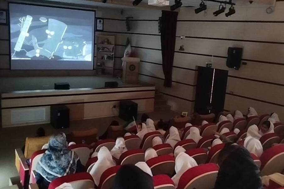 ویژهبرنامه کودک و دختر در کتابخانه مرکزی ایلام