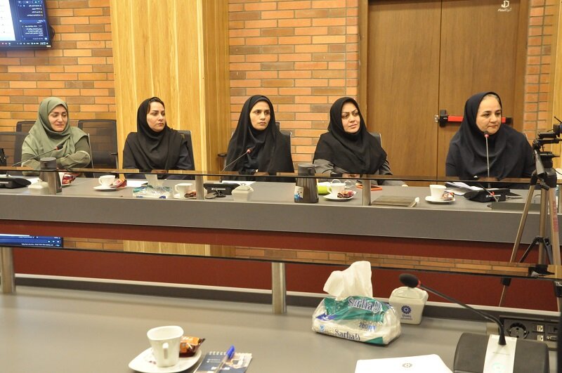 برگزاری دوره آموزشی «کتابدار اجتماعی و خدمات در کتابخانه‌های عمومی» در کتابخانه مرکزی رشت