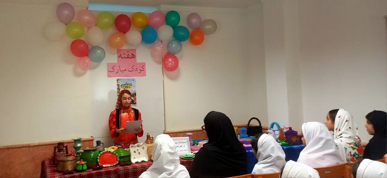 &nbsp;ویژه‌برنامه «همسفر با کتاب» با محوریت هنر و اصالت بومی در نوشهر برگزار شد