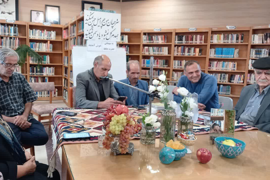 محفل ادبی «سرو چمان» در کتابخانه امام صادق (ع) شهر نیمور