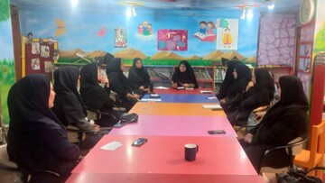 نشست هم‌اندیشی کارگروه کودک و نوجوان