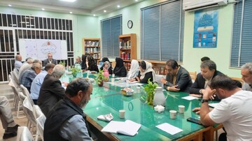 محفل ادبی کتابخانه آیت‌الله فاضل اردکان به عطر غزل‌های حافظ آراسته شد