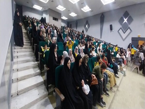 برگزاری جشنواره کودک، نشاط و خلاقیت در شهرستان دهاقان