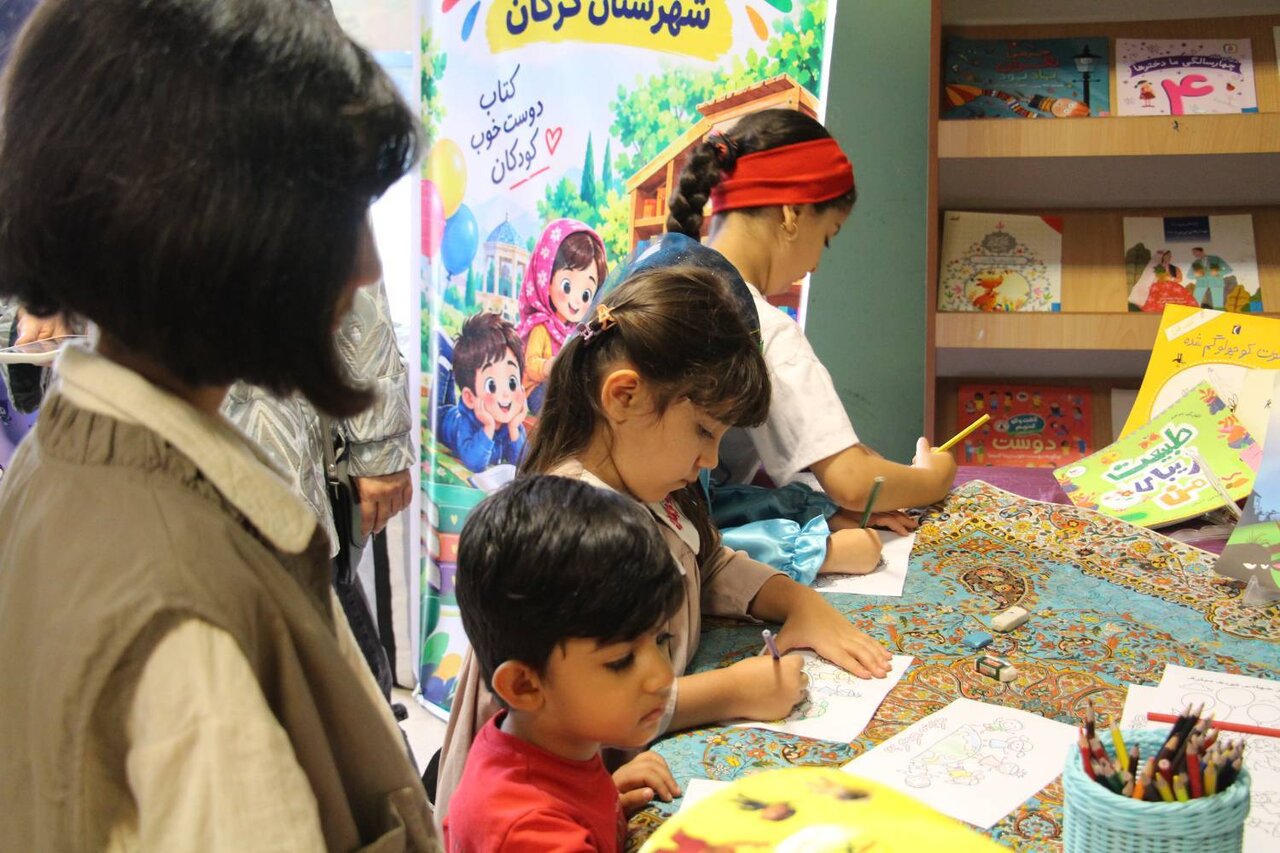 کتابخانه‌های عمومی گرگان، رنگ کتاب و خلاقیت را به جشن هفته کودک آوردند