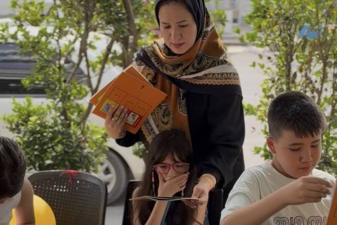 کارگاه «رنگ‌آمیزی مجسمه» با همکاری کتابخانه سعدی ترکمن برگزار شد