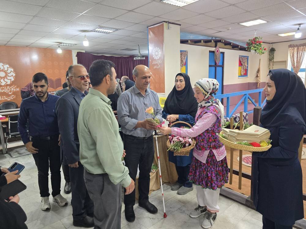 ویژه‌برنامه «دست‌هایم چه زیبا می‌خوانند» و رونمایی از پنج کتاب صوتی در ساری