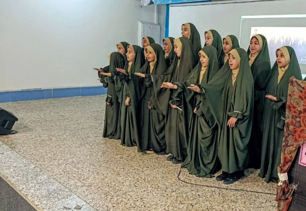 جشن دو روزه هفته ملی کودک با اجرای برنامههای فرهنگی و آموزشی در فریدونکنار برگزار شد