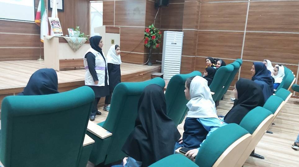 «لذت دانایی با کتاب تماشایی» با محوریت کتاب و فیلم «ماتیلدا» در شیرگاه برگزار شد